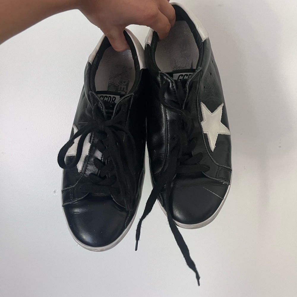 GOLDEN GOOSE Black Sneakers with White Star